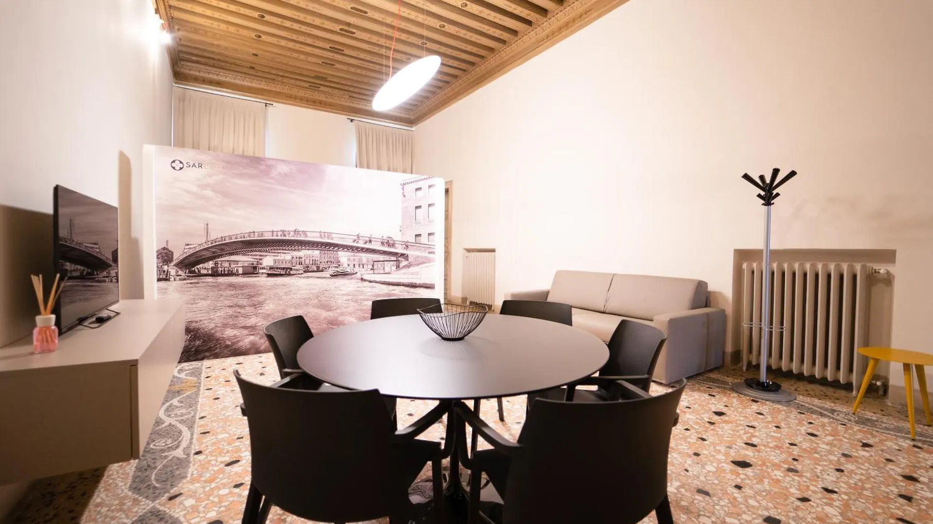 Elegance Calatrava Apartment Venice Italy